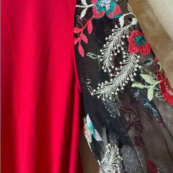 Ali Miles Plus 1X Red Jersey Floral Embroidered Sheer Bell Sleeve Blouse - Picture 5 of 7